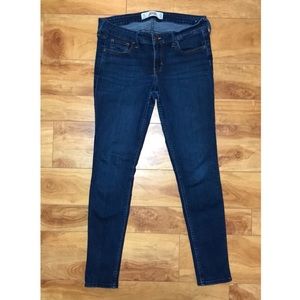 HOLLISTER super skinny jeans (medium- dark wash)